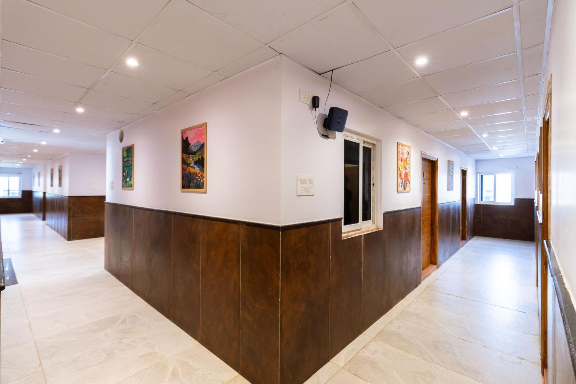 Treebo Seventh Heaven Kukatpally ไฮเดอราบัด ภายนอก รูปภาพ
