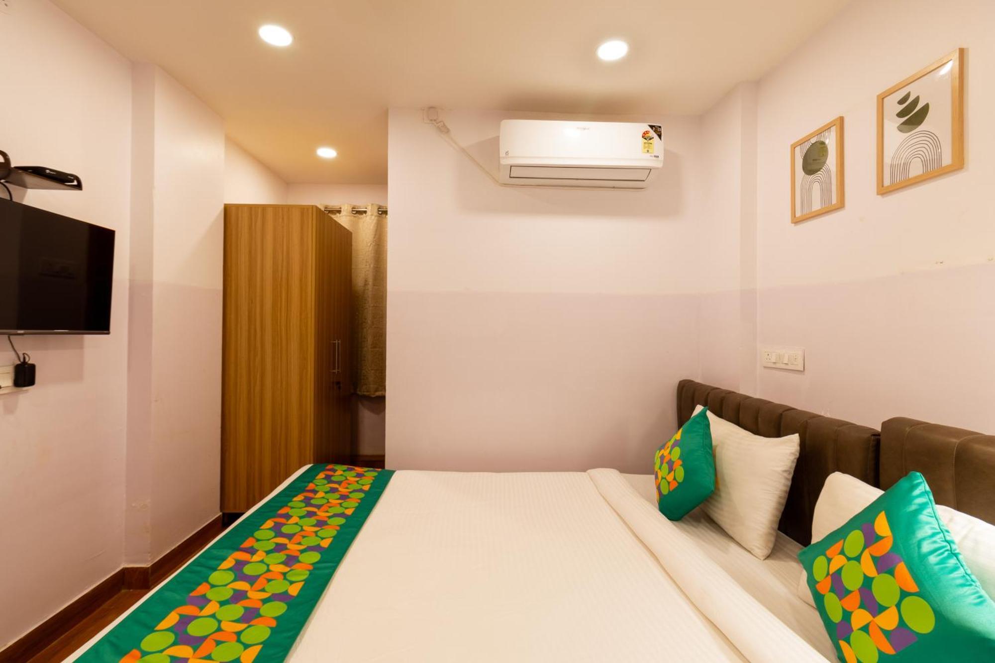 Treebo Seventh Heaven Kukatpally ไฮเดอราบัด ภายนอก รูปภาพ
