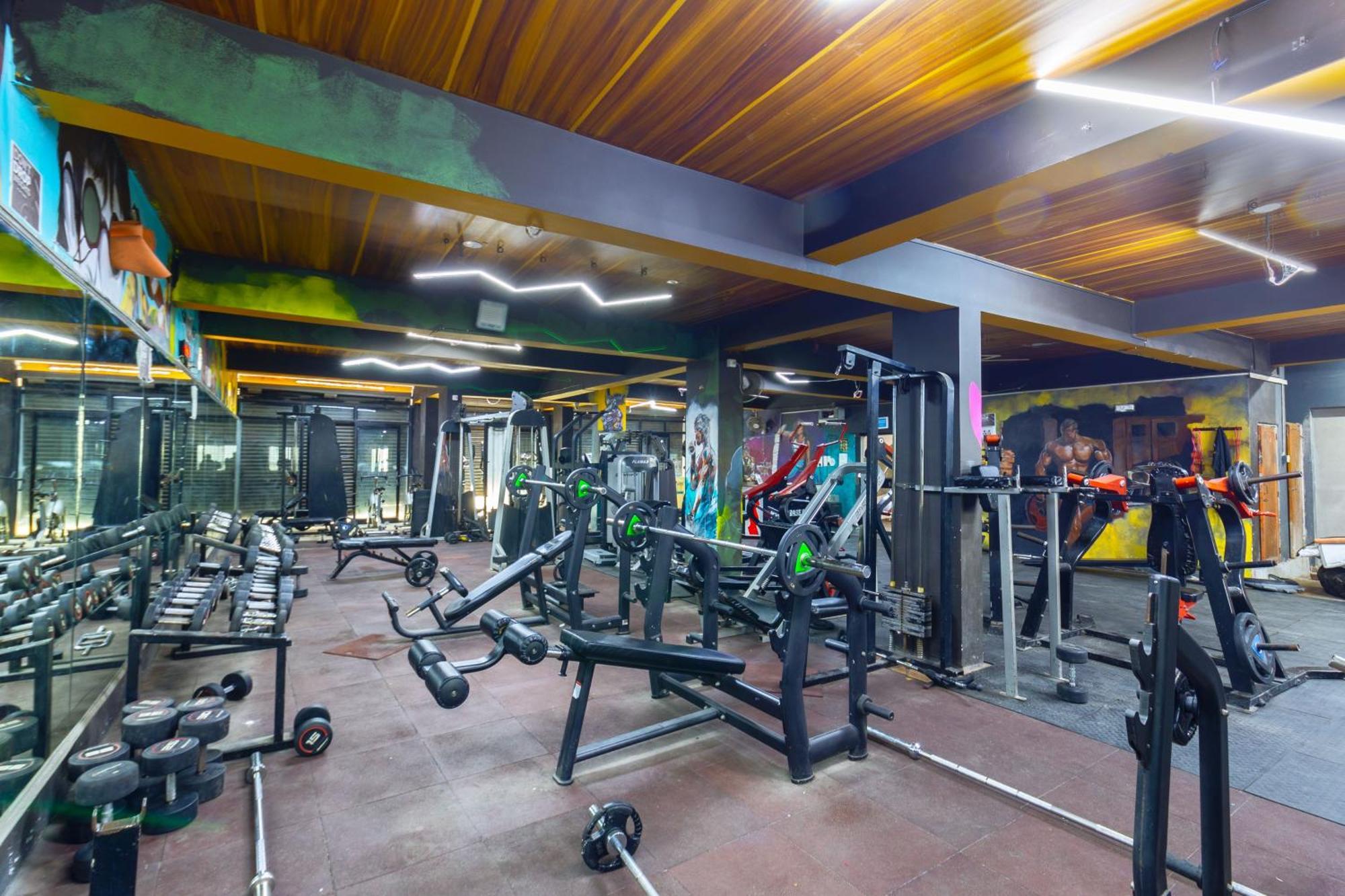 Treebo Seventh Heaven Kukatpally ไฮเดอราบัด ภายนอก รูปภาพ