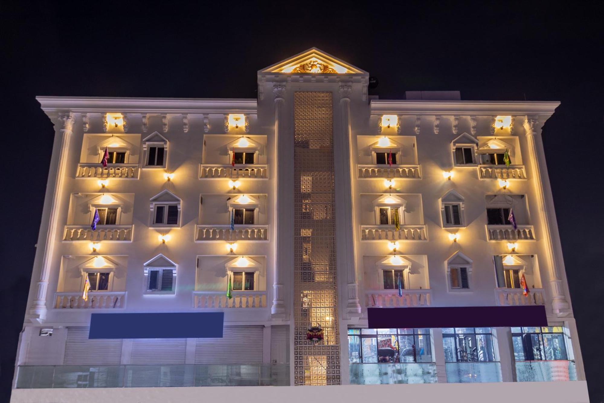 Treebo Seventh Heaven Kukatpally ไฮเดอราบัด ภายนอก รูปภาพ