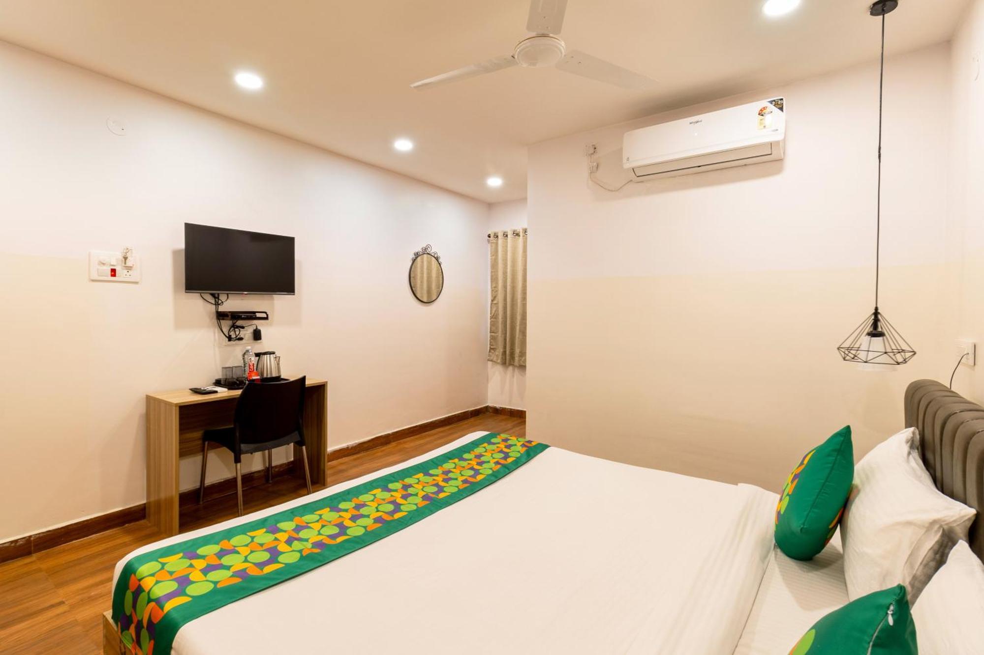 Treebo Seventh Heaven Kukatpally ไฮเดอราบัด ภายนอก รูปภาพ