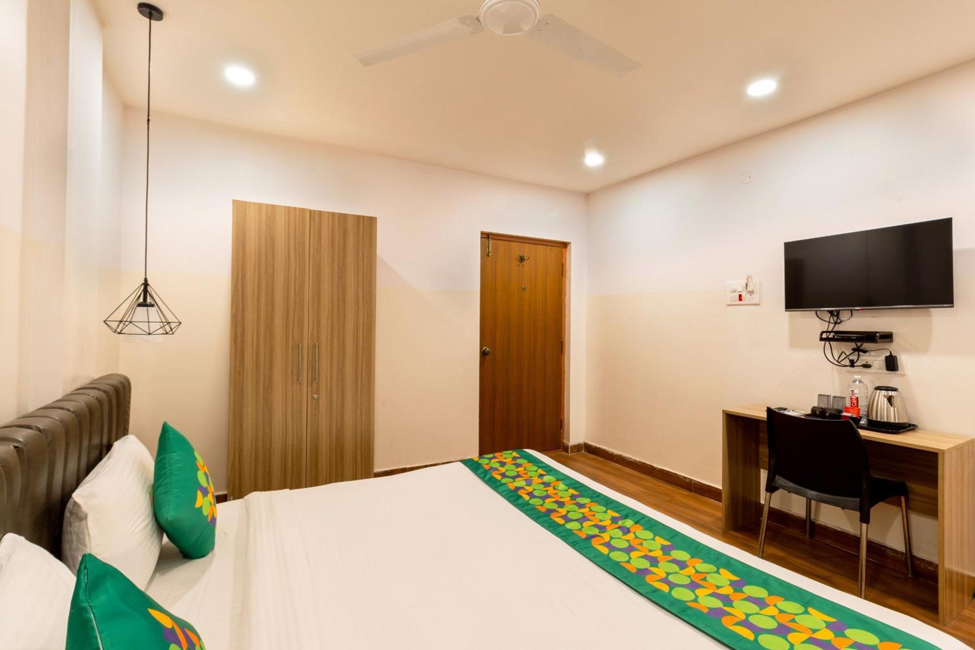 Treebo Seventh Heaven Kukatpally ไฮเดอราบัด ภายนอก รูปภาพ