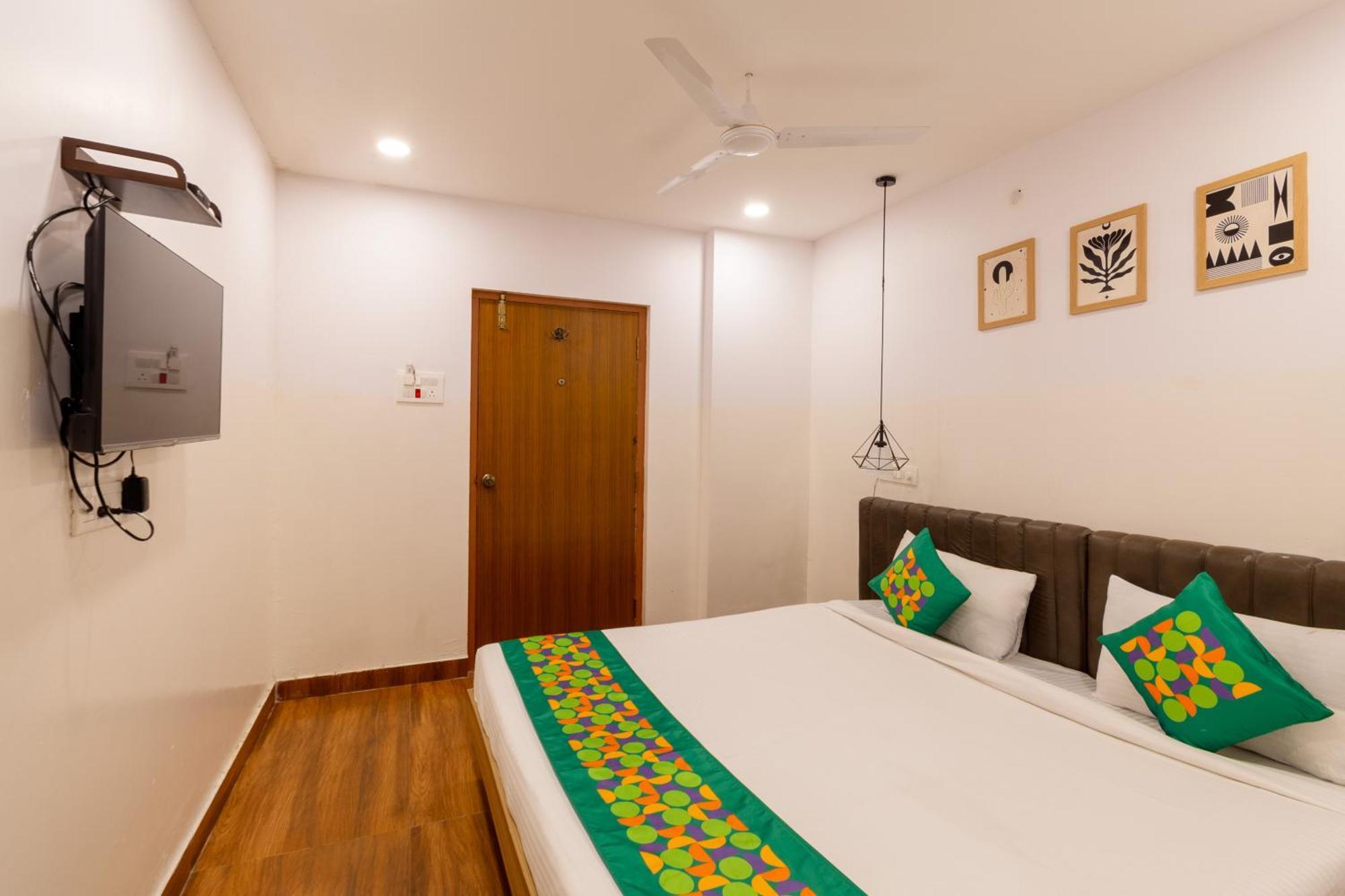 Treebo Seventh Heaven Kukatpally ไฮเดอราบัด ภายนอก รูปภาพ